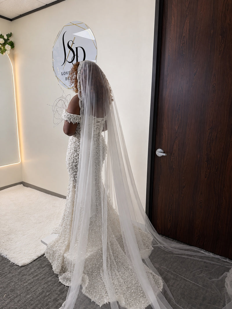 Lovesohna pearl bridal gown with veil